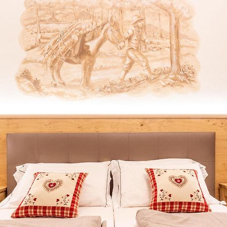 Residence Hotel Santa Maria Piscina E Wellness 佩约方缇 外观 照片