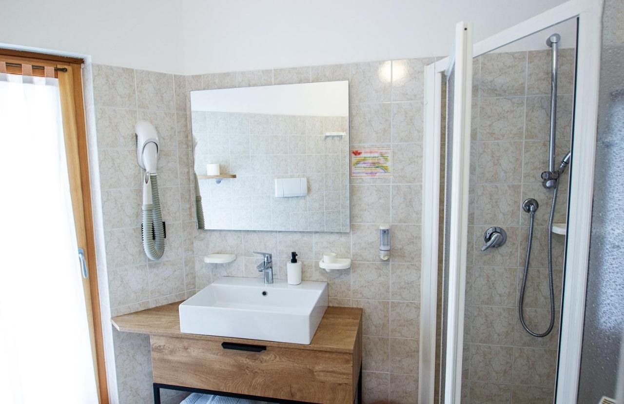 Residence Hotel Santa Maria Piscina E Wellness 佩约方缇 外观 照片